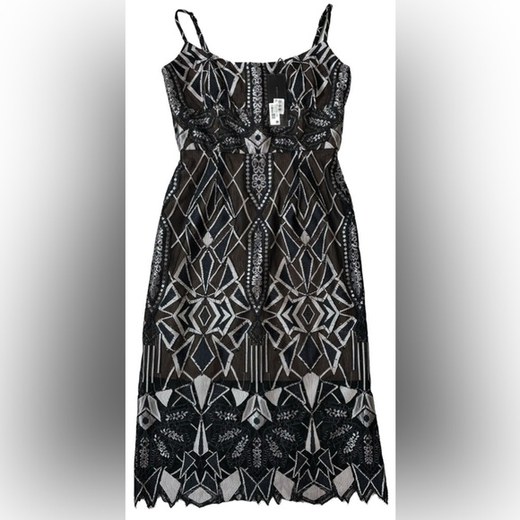 BCBGMaxAzria Dresses & Skirts - NWT BCBGMAXAZRIA Alese Floral Geometric Pattern Midi Dress